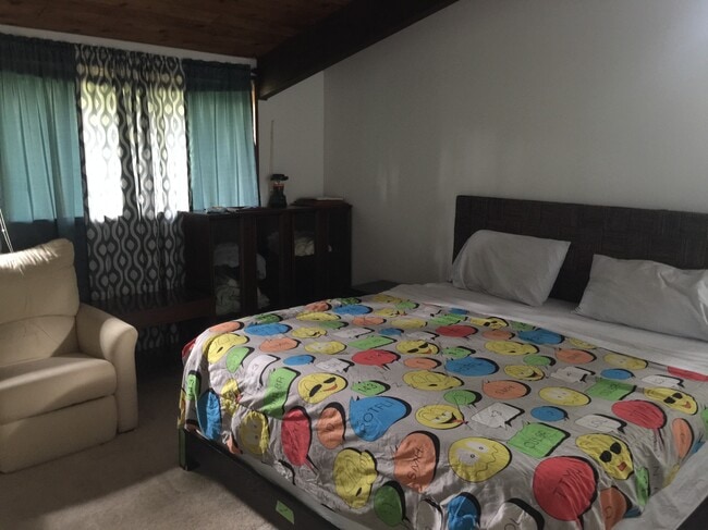 Bedroom - 1642 Besley Rd