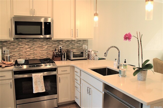 Building Photo - 4101 Fox Hill Dr