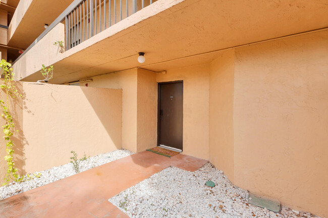 Building Photo - 955 Dotterel Rd