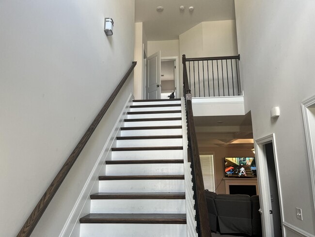 Building Photo - 18 Kilgarth Ct