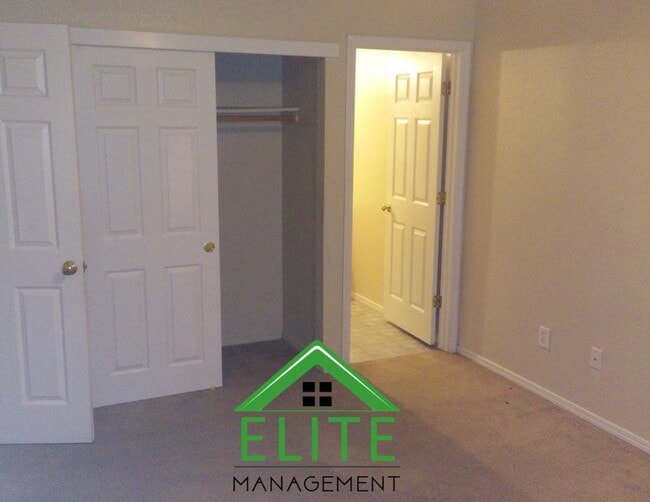 Building Photo - 5900 Lemon Park Way