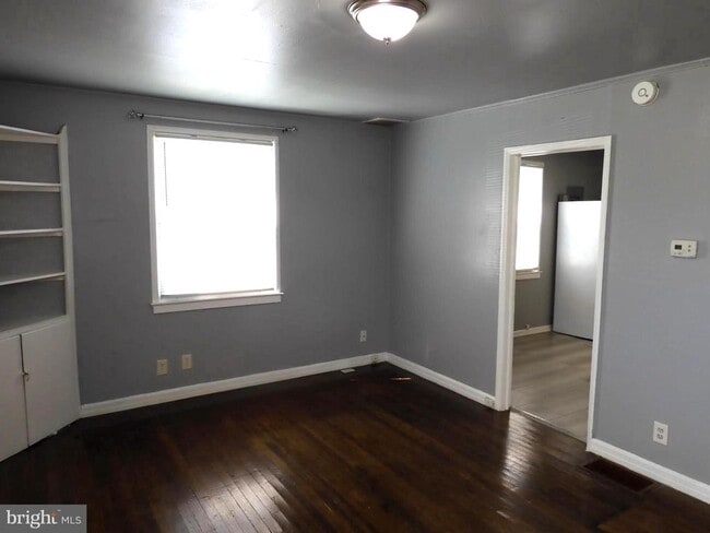 Foto del edificio - 8220 Cornwall Rd