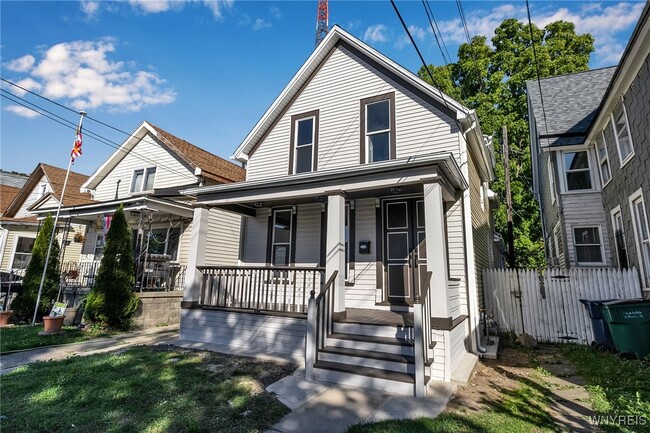 Building Photo - 2 Dewitt St