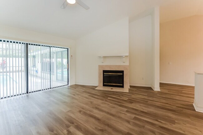 Foto del edificio - 748 Tomlinson Terrace