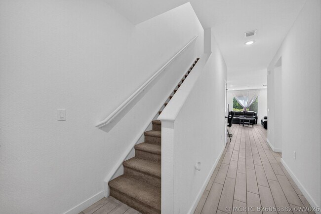 Building Photo - 608 Waters Edge Ln