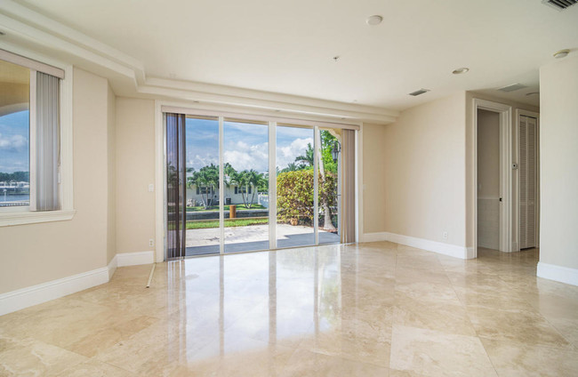 Building Photo - 3071  Waterside Circle 63