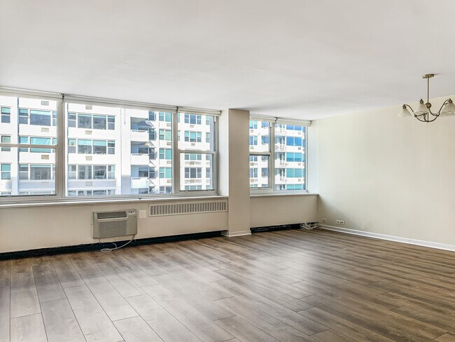 Building Photo - 4250 N Marine Dr