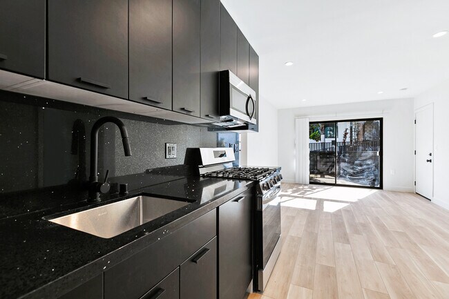 Foto del edificio - 221 Lucas Ave