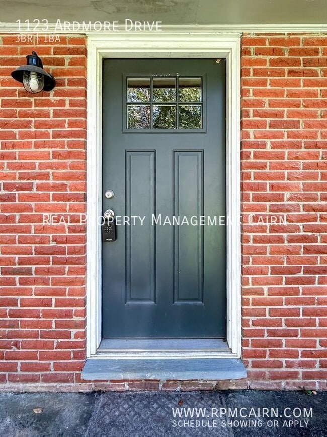 Photo - 1123 Ardmore Dr House