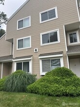 Building Photo - 18 Foxtail Ln