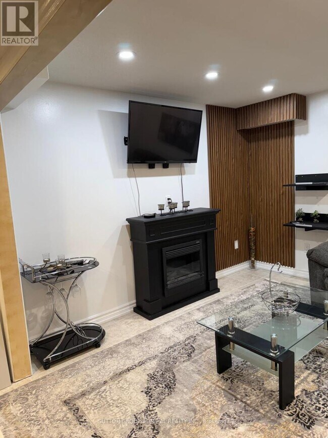 Photo du bâtiment - 310 Narinia Crescent