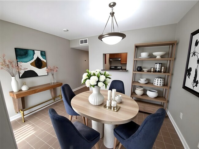 Foto del edificio - 8100 Creekbend Dr