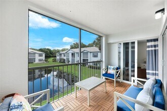 Building Photo - 824 Tanbark Dr