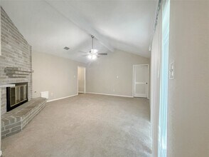 Building Photo - 13 N Deerfoot Cir