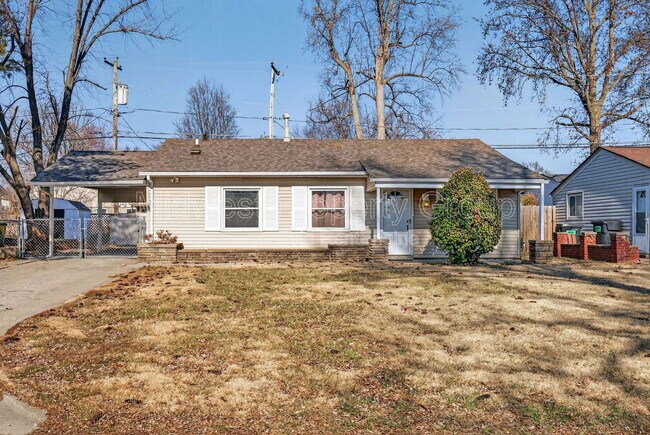 Building Photo - 36 Jamestown Dr