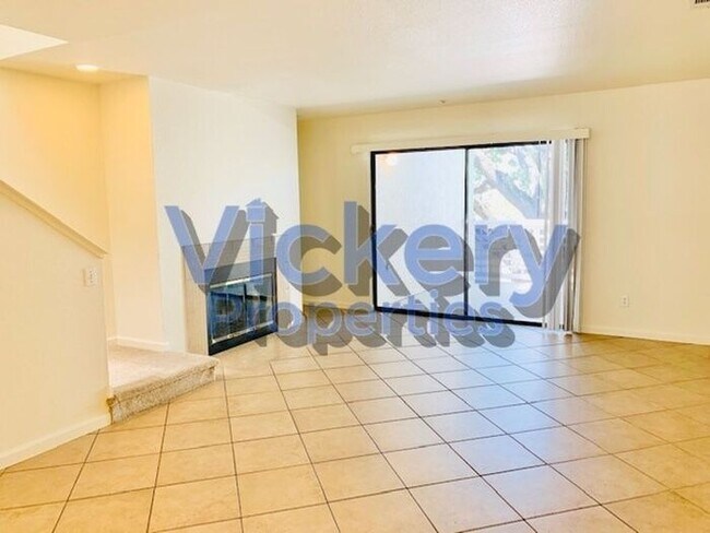 Building Photo - 2582 Oak Rd