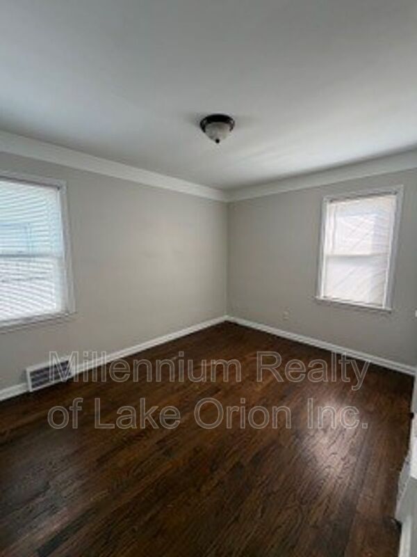 Foto del edificio - 17798 Eddon St