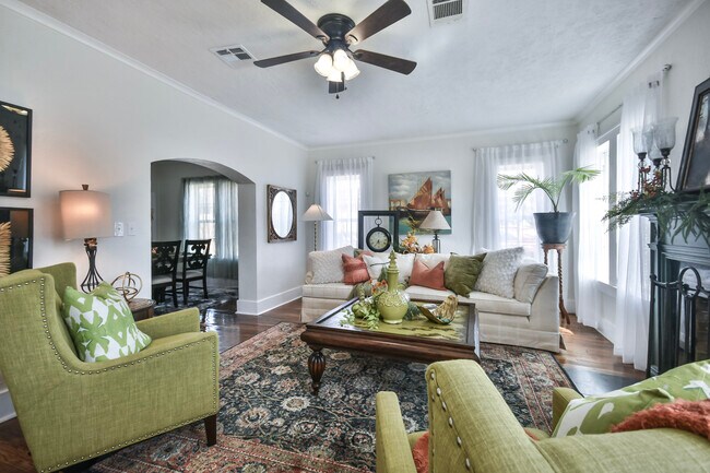 Foto del edificio - 1001 W Hackberry Ave