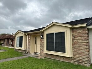 Building Photo - 5830 Meadow Way