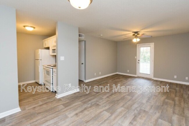 Building Photo - 3301 Royster Ln