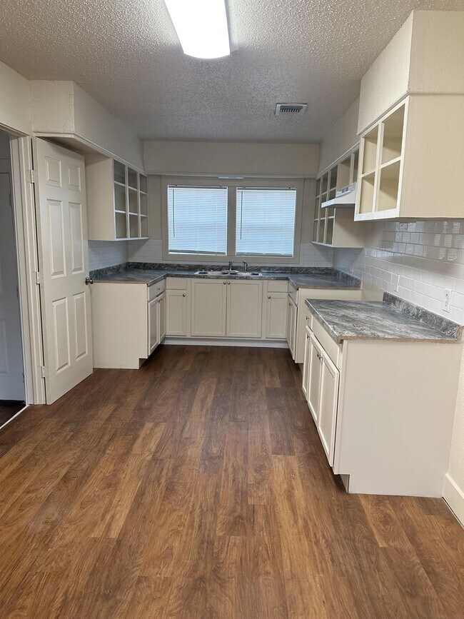 Foto del edificio - 5635 Avenue B