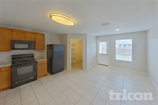 Building Photo - 1412 Royal Meadows Tr