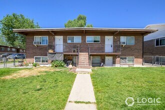 Building Photo - 1610 Ivy Cir