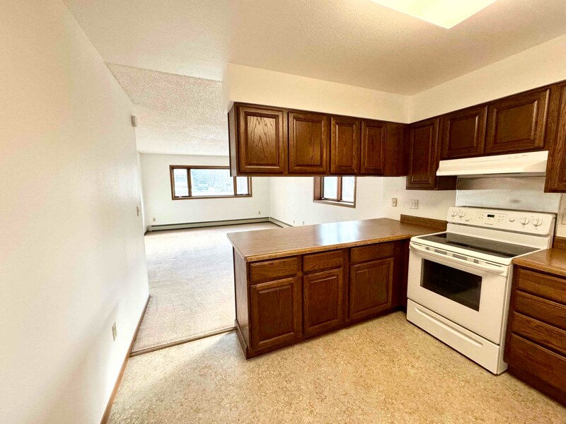 Primary Photo - 348 Shannon Dr