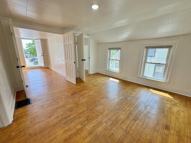 Foto del edificio - 312 S Chestnut Ave