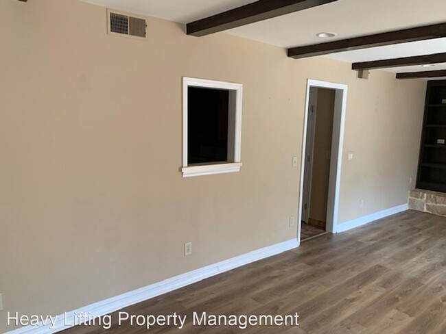 Building Photo - 2 br, 1.5 bath House - 940 A Innsbruck Drive