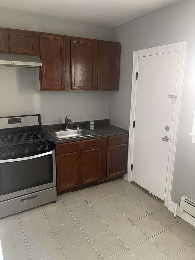 Foto del edificio - 4812 New Hampshire Ave NW