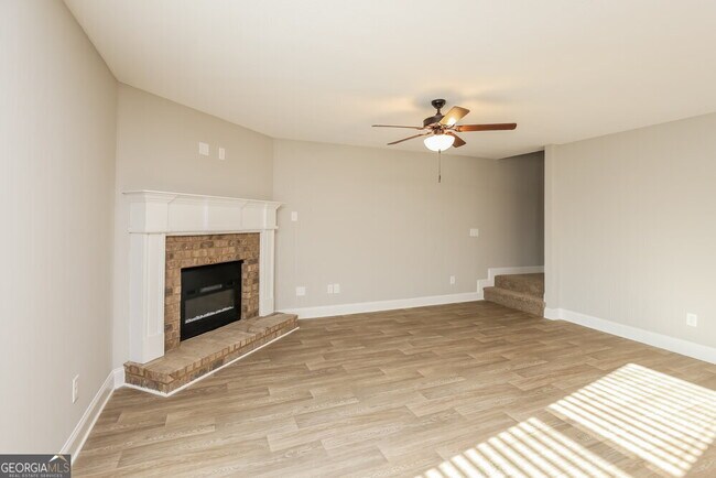 Foto del edificio - 159 Heartland Cir