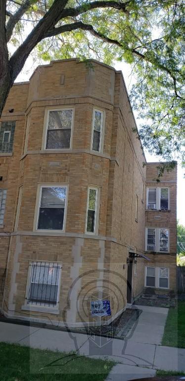 Foto principal - 2 bedroom in CHICAGO IL 60630