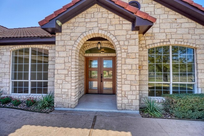 Building Photo - 1100 Broken Hills Dr
