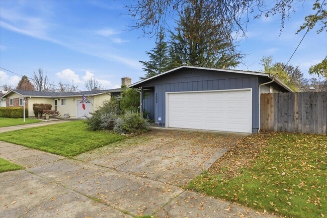 Building Photo - 2500 Alma Dr