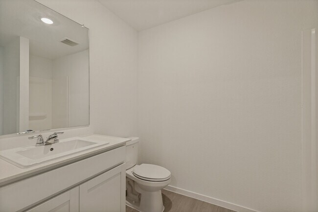 Building Photo - 1037 Bishop Creek Dr