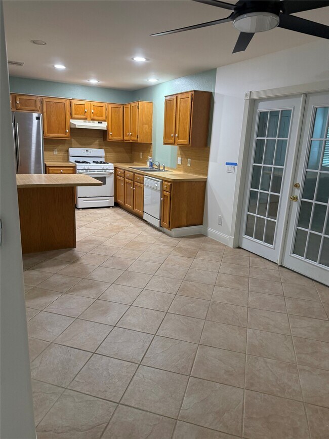 Foto del edificio - 3207 E Heatherock Cir