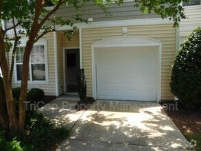 Building Photo - 524 Elm Ave