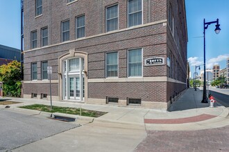 Building Photo - 201 S St Francis Ave
