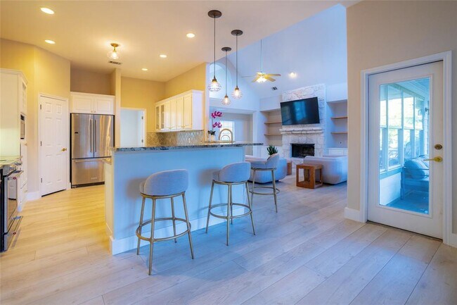 Foto del edificio - 18101 Montevista Cove