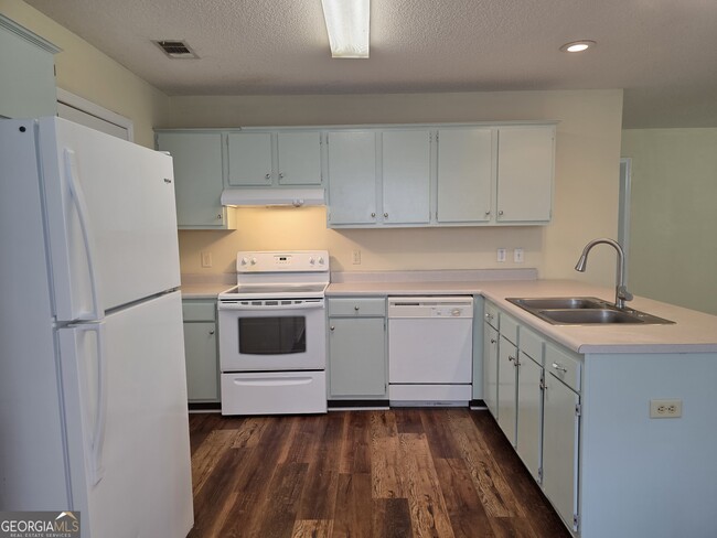 Building Photo - 1213 Exley Dr