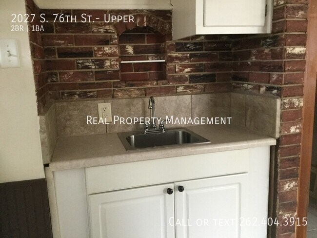 Foto del edificio - 2027 S 76th St