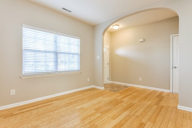 Building Photo - 1453 Cairo Way
