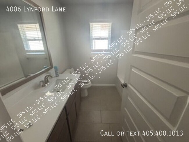 Building Photo - 4006 Lynford Ln