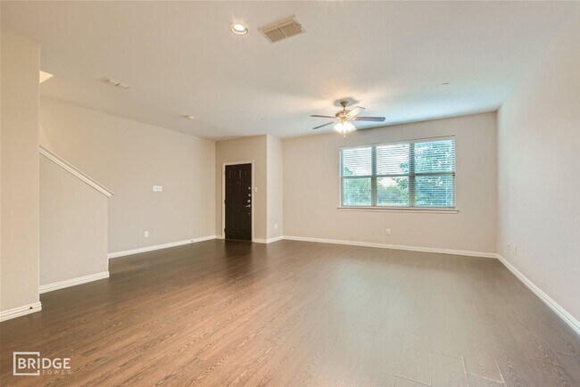Foto del edificio - 1312 Lake Crest Lane