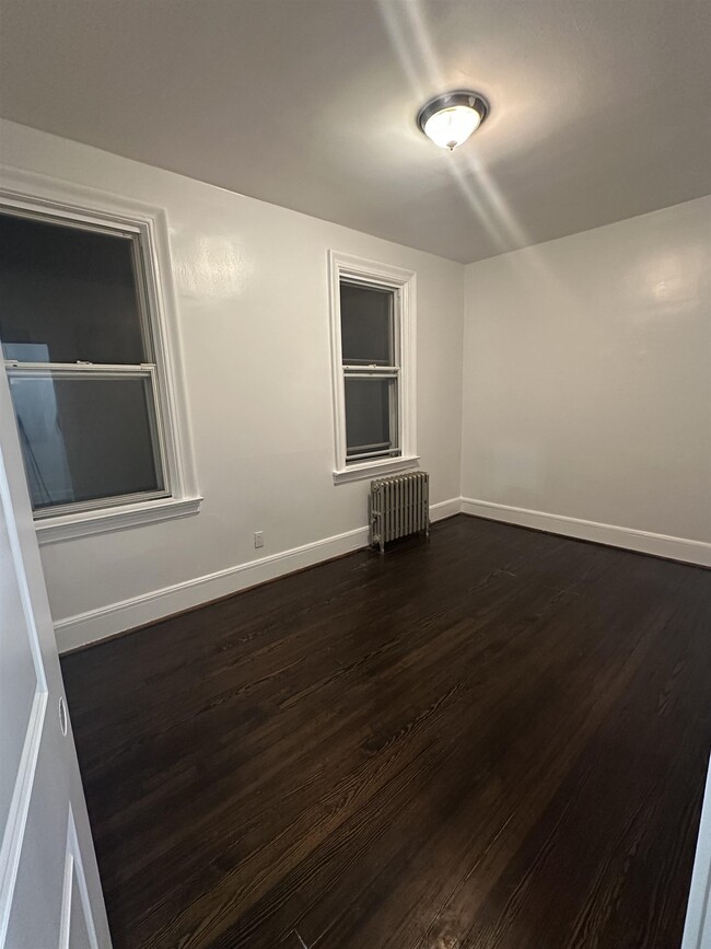 Foto del edificio - 34 Garretson Ave