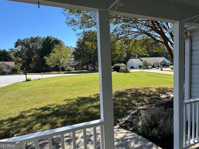 Foto del edificio - 1672 Walters Park Ct