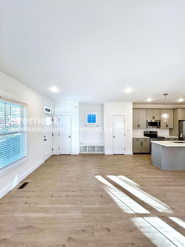 Foto del edificio - 5214 Campbell Ave