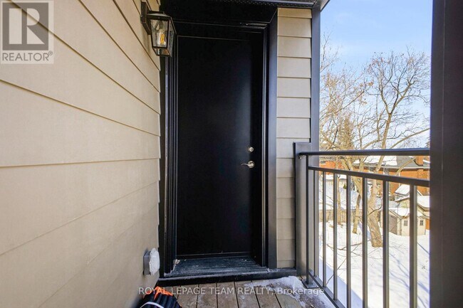 Building Photo - 7 Gwynne Ave