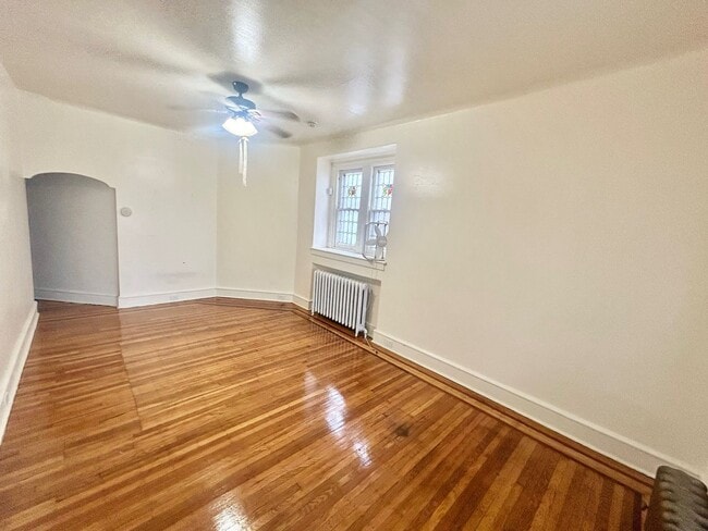 Building Photo - 605 W Olney Ave